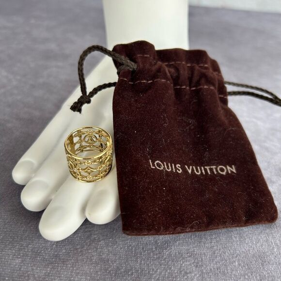 Louis Vuitton Filigree Goldtoned Ring 7 - Picture 12 of 12